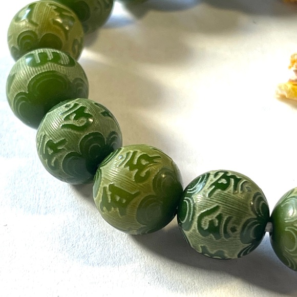 Bodhi Seed Ivory Fruit Dancing Lion Om Mani Padme Hum Engraved Peace Bracelet - Picture 6 of 6